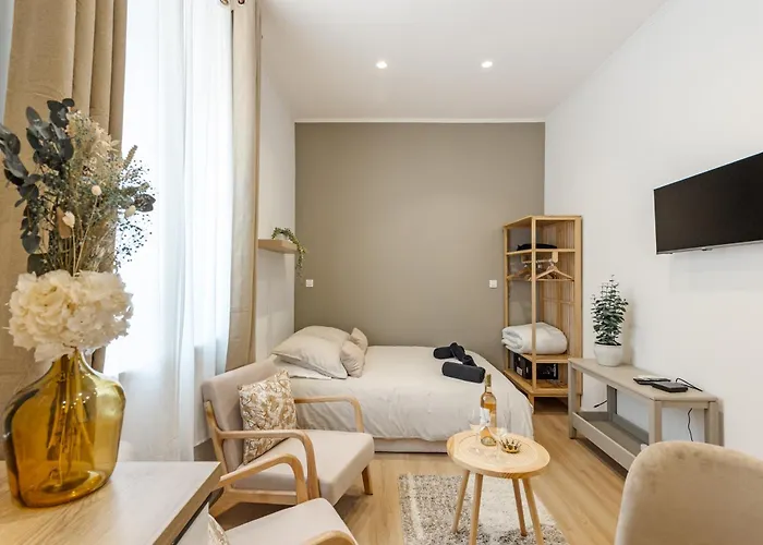 Maison Dutto アパート *